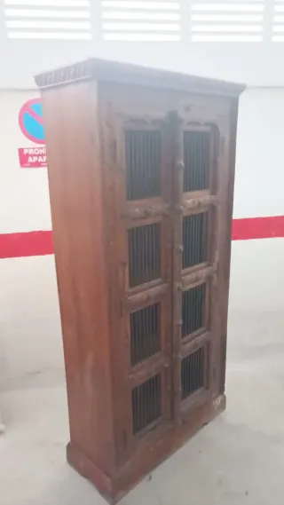 Estantería madera y forja