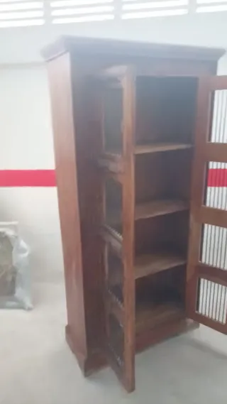 Estantería madera y forja