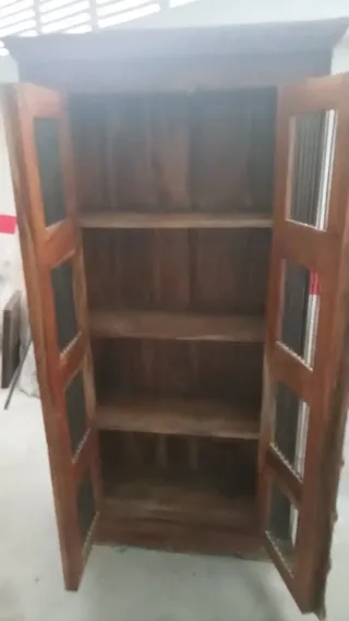 Estantería madera y forja