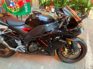 Kawasaki ZX10R Negra y Roja