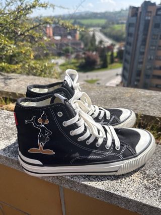 Moa Concep Bota Negra y Blanca