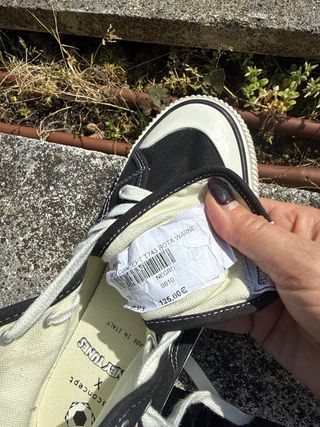 Moa Concep Bota Negra y Blanca