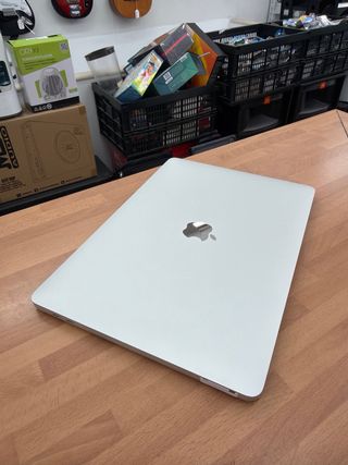 MacBook Pro 2019 13 i5 8GB RAM 128GB SSD