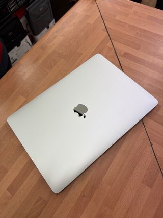 MacBook Pro 2019 13 i5 8GB RAM 128GB SSD