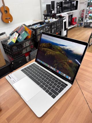 MacBook Pro 2019 13 i5 8GB RAM 128GB SSD