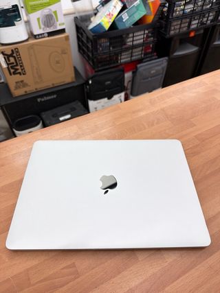 MacBook Pro 2019 13 i5 8GB RAM 128GB SSD