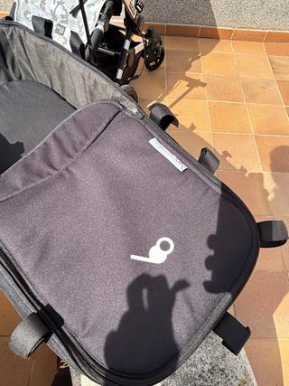 Carro de bebé con cuco y silla