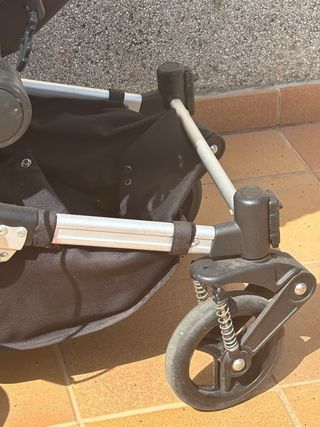 Carro de bebé con cuco y silla