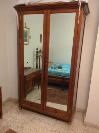 Cómoda vintage de madera