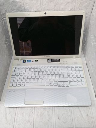 Portatil Sony Vaio VPCEH (1820)