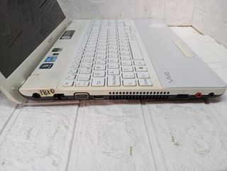 Portatil Sony Vaio VPCEH (1820)