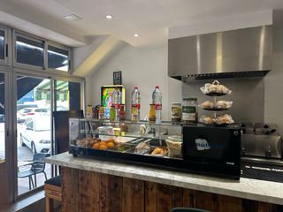 Traspaso Bar cafeteria en belvitge tiene 6 mesas