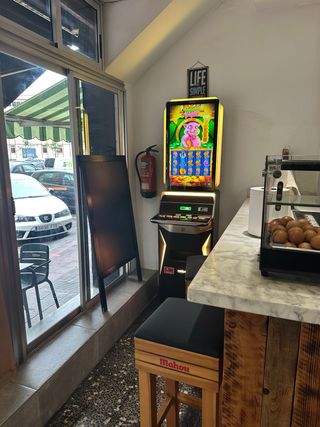 Traspaso Bar cafeteria en belvitge tiene 6 mesas