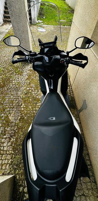 Zontes 350D Maxi Scooter Branca