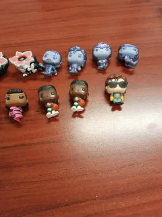 Figuras Stranger Things Kinder Joy