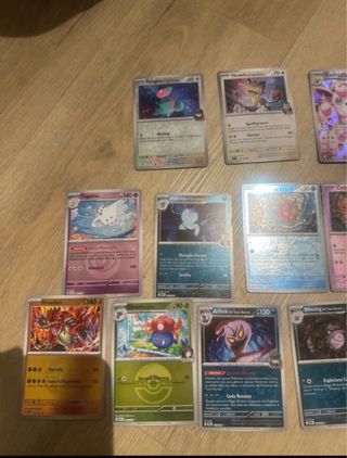 Carte Pokémon - Collezione 32 carte