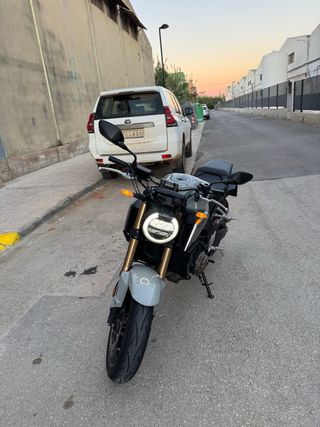 Honda CB650R Gris Perla 07/2021