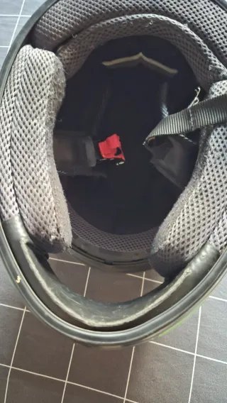 Casco de moto Nikko verde y negro