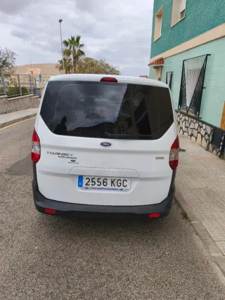 Ford Transit Courier 2017