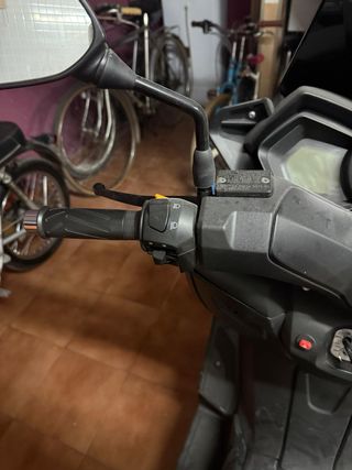 Wottan strom 125cc Scooter