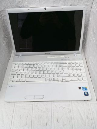 Portatil Sony Vaio VPCEB3J1E (1812)