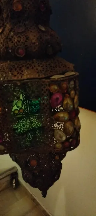 Lámpara colgante de metal y cristal