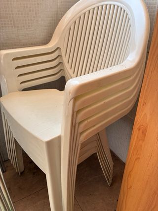 4 Sillas de Exterior Blancas