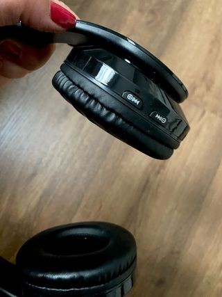 Cascos inalámbricos negros