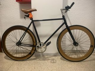 Bicicleta Fixie Negra Ruedas Marrones