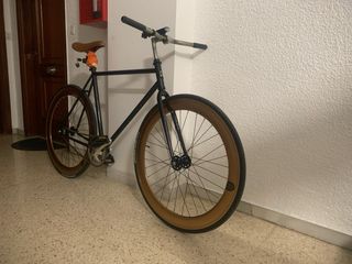 Bicicleta Fixie Negra Ruedas Marrones