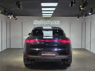 Porsche Cayenne 2021