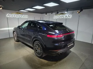 Porsche Cayenne 2021