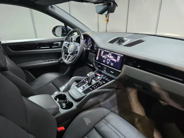 Porsche Cayenne 2021