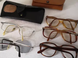 Lote de cinco gafas antiguas