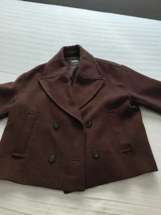 Chaqueta Zara oversize marrón