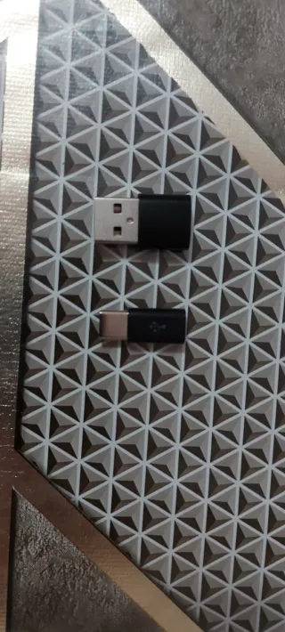 Adaptadores USB a USB-C y de Micro-USB a USB-C