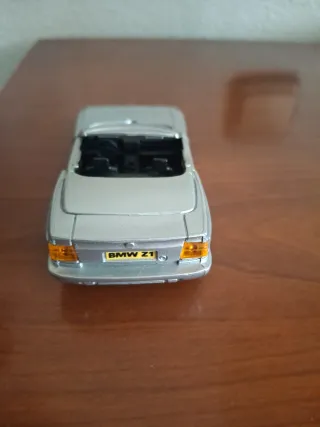 3 Coches BMW a Escala