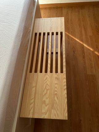 Banco de madera moderno