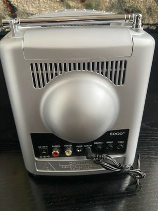 TV/Radio SOGO 5.5 Blanco y Negro FM/AM