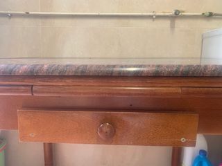 Conjunto mesa y 2 sillas de madera