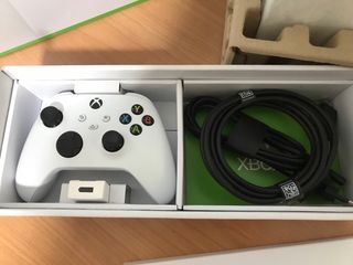 XBOX SERIES S 1 TB SSD Y EXTRA MANDO ROBOT WHITE