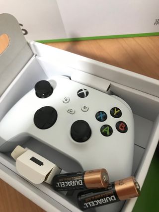 XBOX SERIES S 1 TB SSD Y EXTRA MANDO ROBOT WHITE