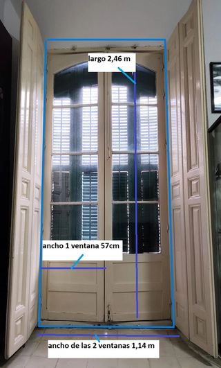 Ventanas de madera maciza antiguas