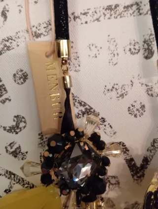 Collar artesanal con piedras y flecos