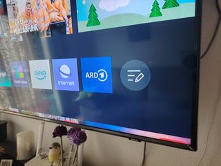 Samsung QLED 65 Q60B - Como Nuevo