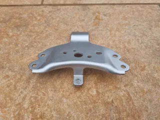 Soporte Cierre Triumph 675