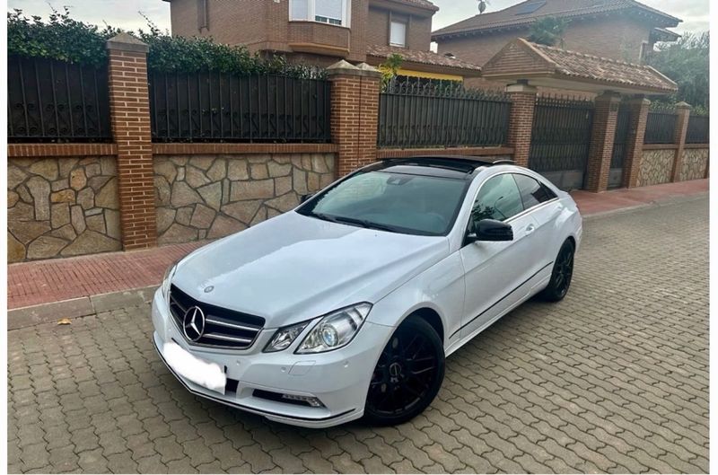 Mercedes-Benz Clase E E 250 COUPE CDI BE (C207) 2011, foto 4