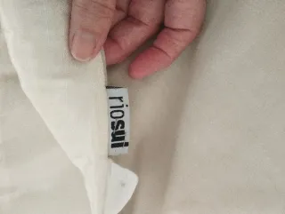 Colcha satinada beige, marrón y dorada cama 150