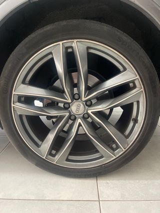 4 Llantas Audi Q7 Originales 22 Pulgadas y neumati