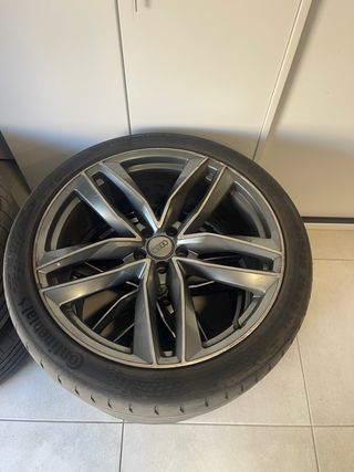 4 Llantas Audi Q7 Originales 22 Pulgadas y neumati